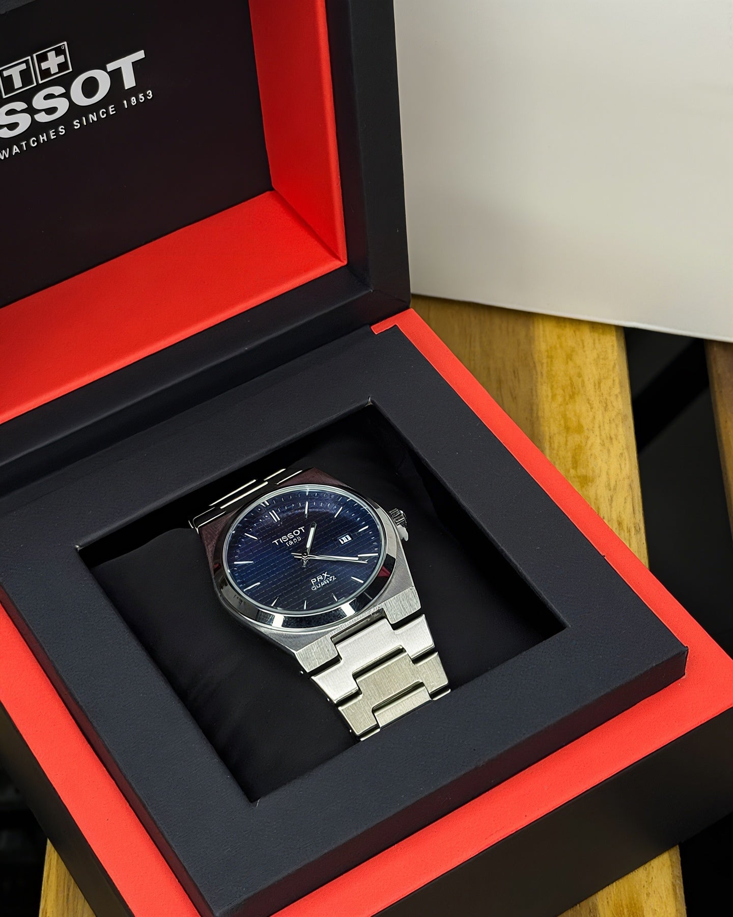 Ultra - Tissot Bleu – Le prestige suisse au poignet