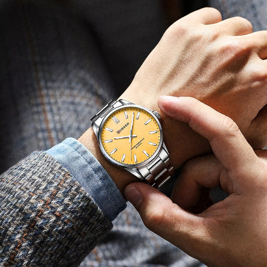 Ultra - Curren Acier Fond Jaune – Le style solide et raffiné