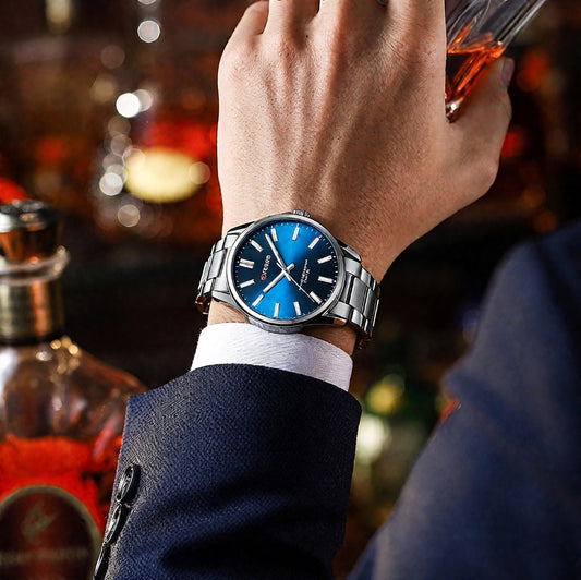 Ultra - Curren Acier Fond Bleu – Le style solide et raffiné